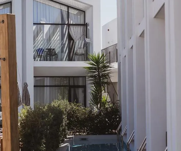 Cavo Vezal (adults Only)